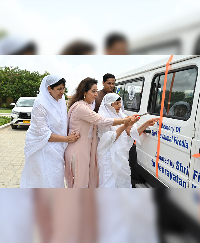 Shri Gautam Adani visits Veerayatan Kutch campus