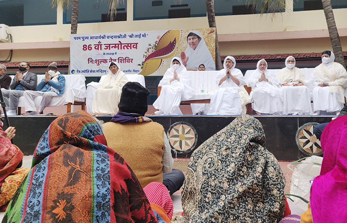 Eye camps on Pujya Tai Ma’s Birthday