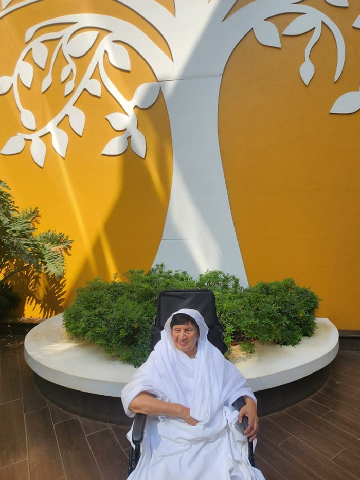 Positive outlook regardless of circumstances by Pujya Tai Ma