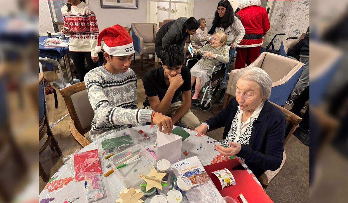 SCVP School Christmas Care Home Visit