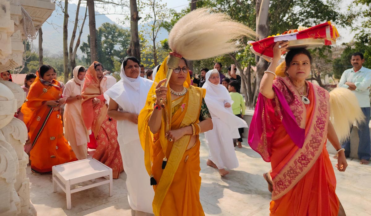 Flag changing ceremony at Parshva Jinalay 2025