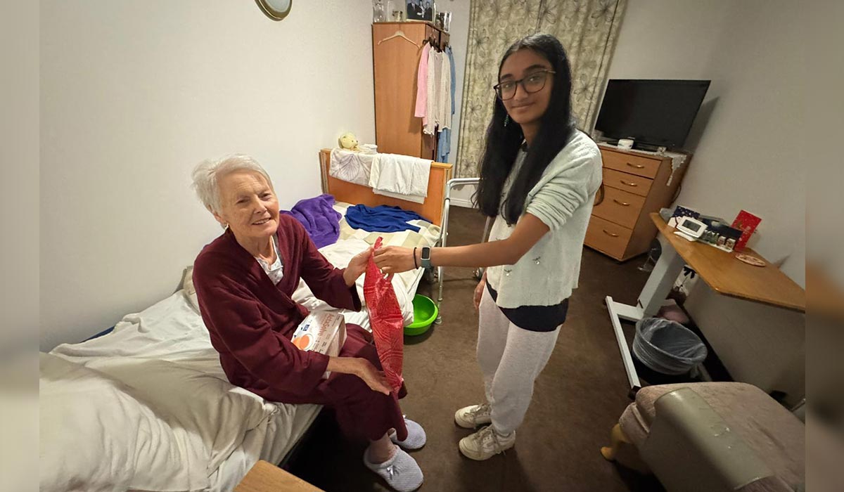 SCVP School Christmas Care Home Visit