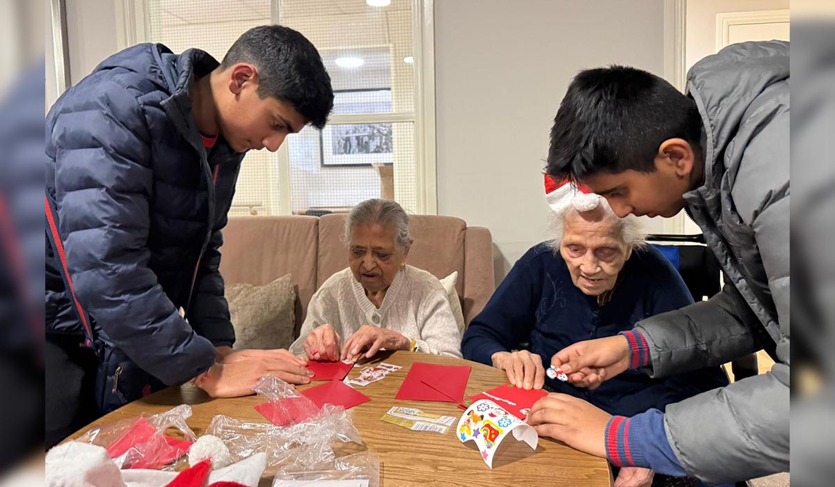 SCVP School Christmas Care Home Visit