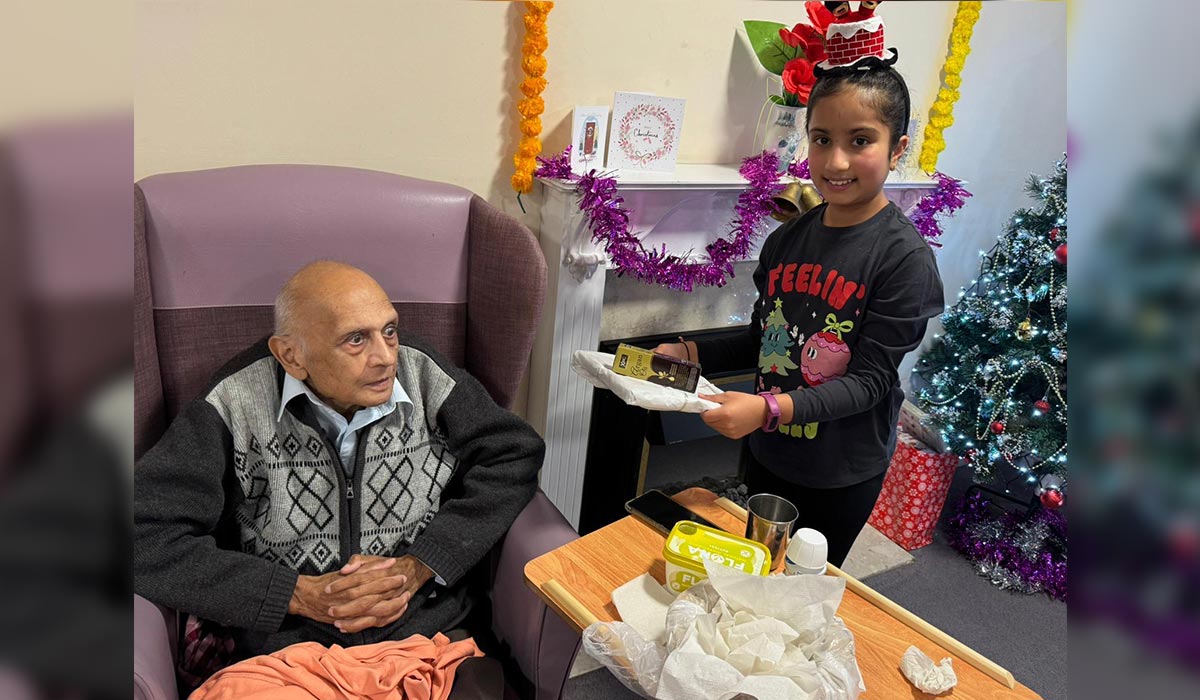 SCVP School Christmas Care Home Visit