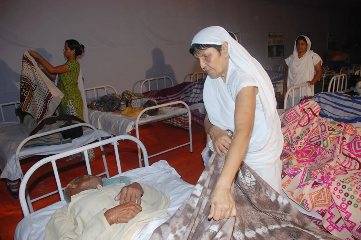 She folded blankets herself, so dust would not harm healing eyes.