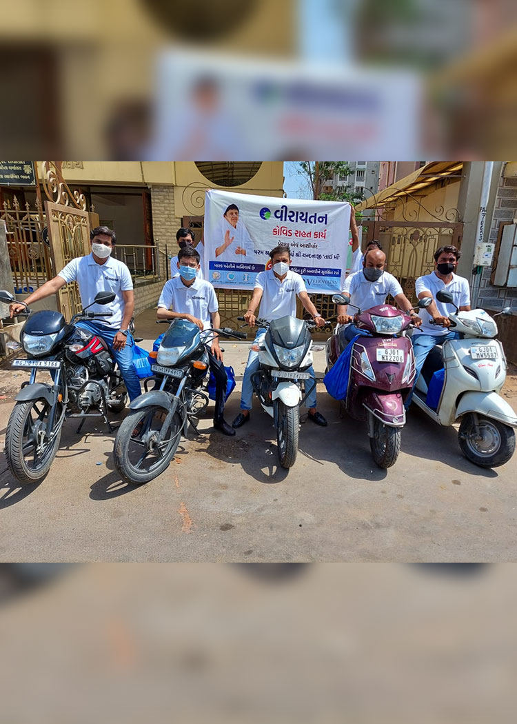 Feeding the victims of Covid-19 in Ahmedabad, Gujarat