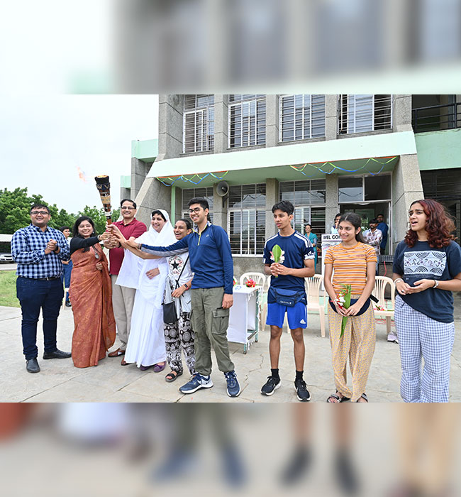 Students of Shri Chandana Vidyapeeth UK visit Kutch